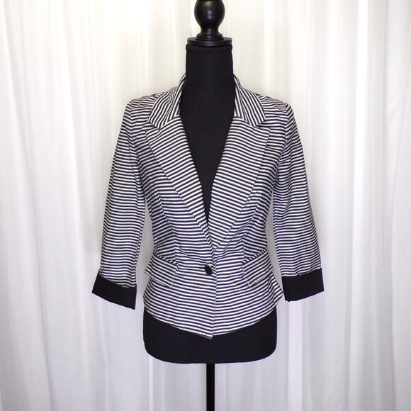 A Byer Blazer Jacket Womens Sz SM Black White Striped Shoulder Pads Faux Pockets - Picture 3 of 10